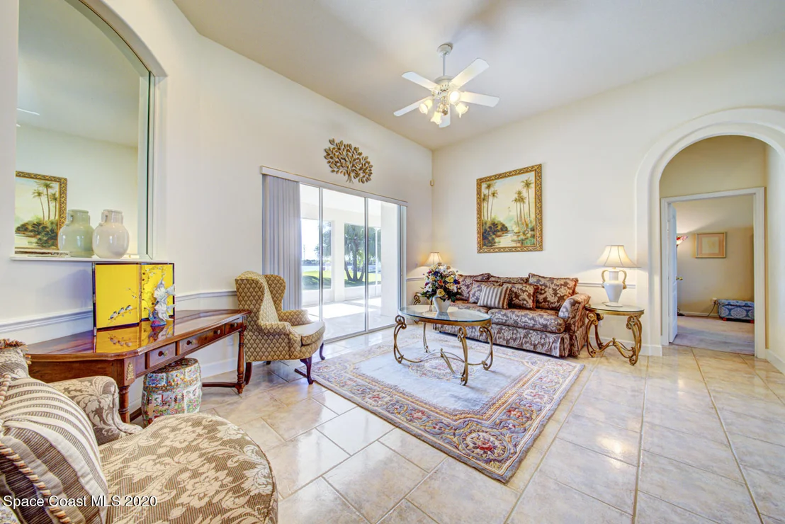 Photo of 1155 Tuckaway Drive