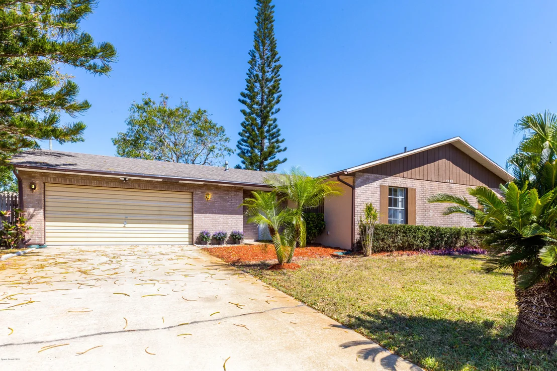 Photo of 1522 Spruce Road