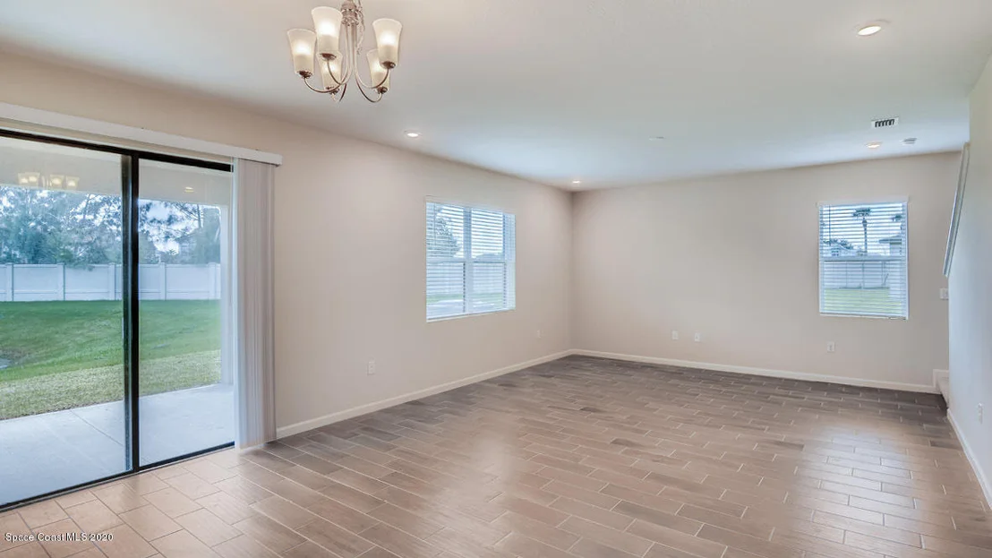 Photo of 320 Wiregrass Avenue