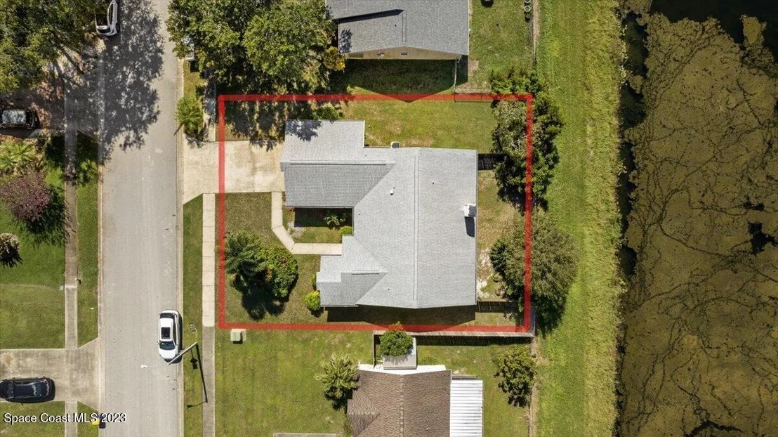 Photo of 827 Pine Shadows Avenue