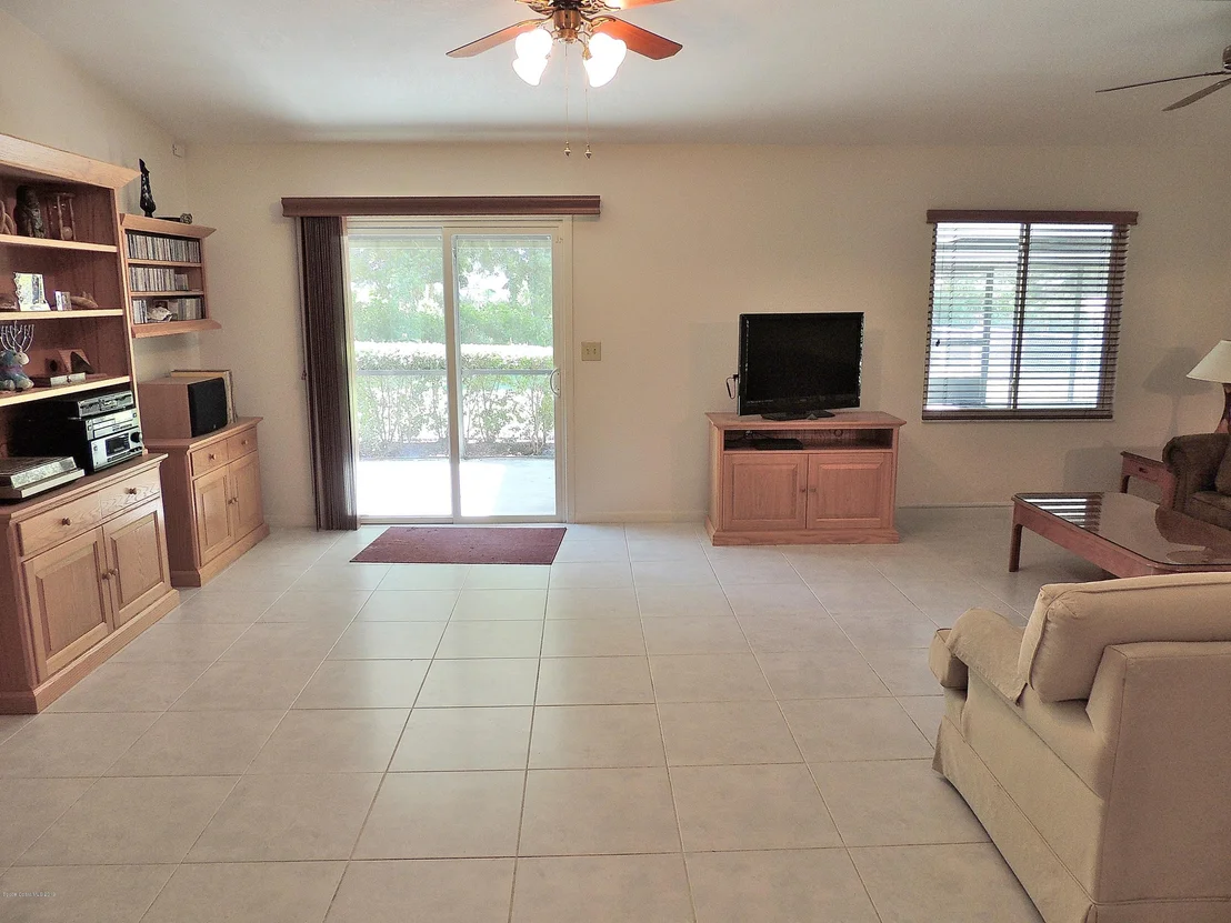 Photo of 1801 Laurel Oak Drive N