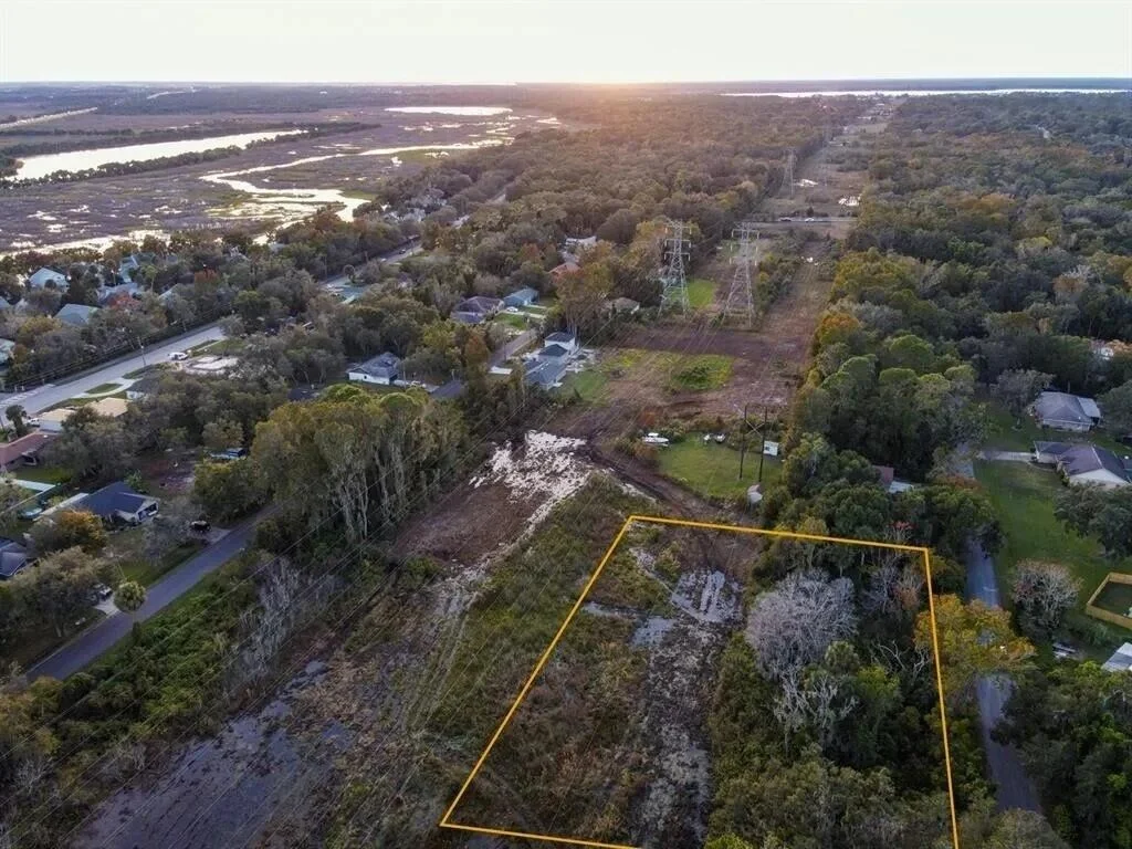 Photo of 261 Fraser Road
