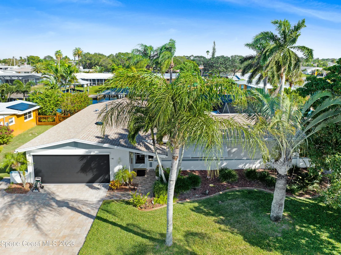 Photo of 405 Thrush Drive