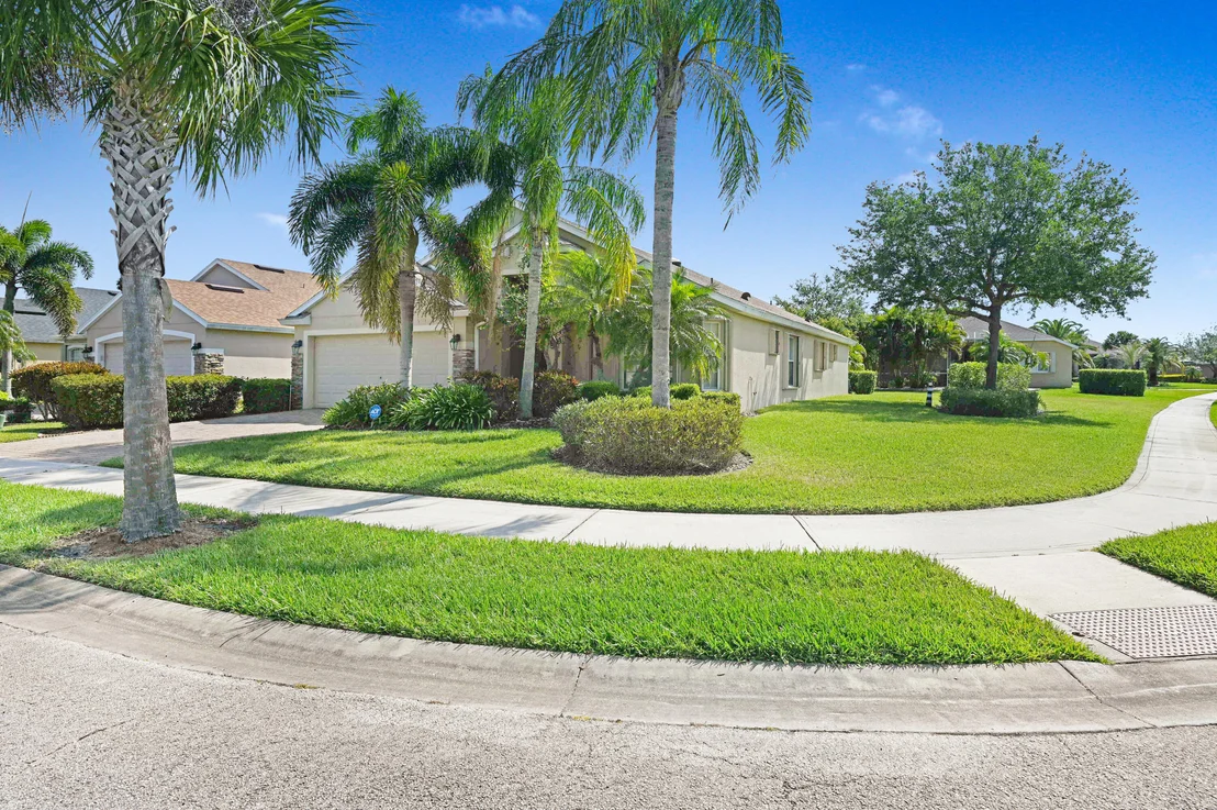 Photo of 6965 Renshaw Drive