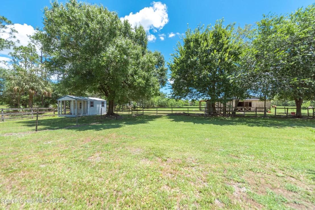 Photo of 2085 Harlock Road