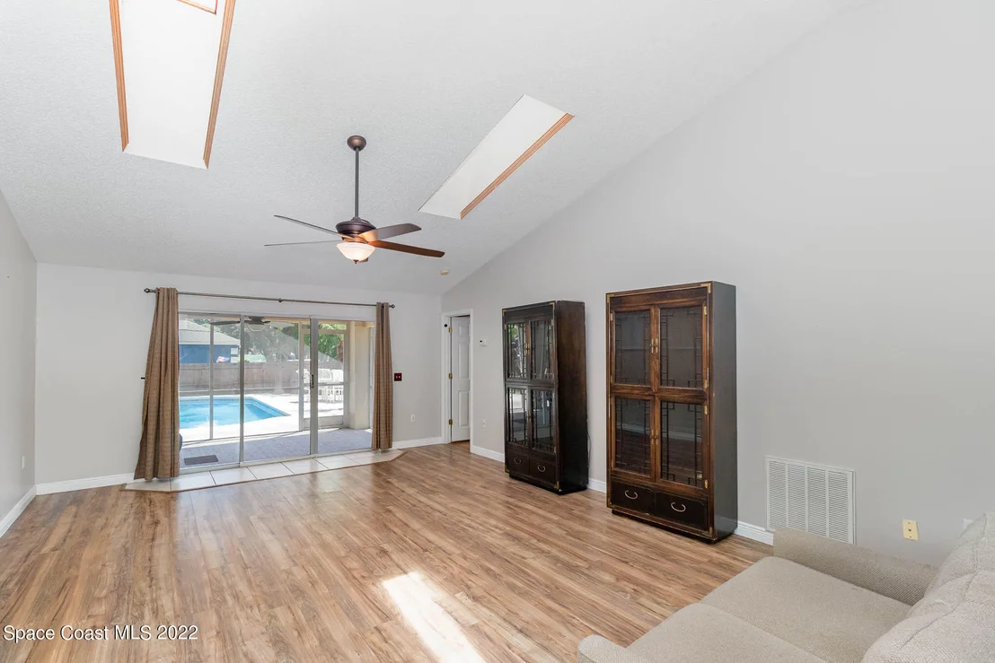 Photo of 5835 Baltimore Avenue