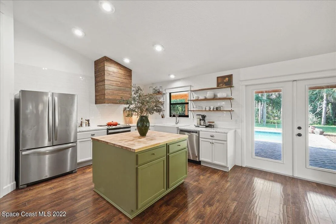 Photo of 3385 Grant Road