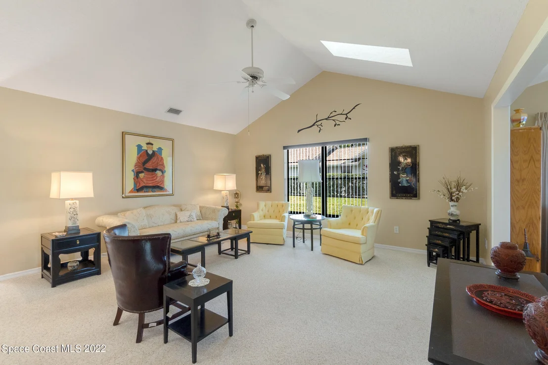 Photo of 914 Ridge Lake Drive