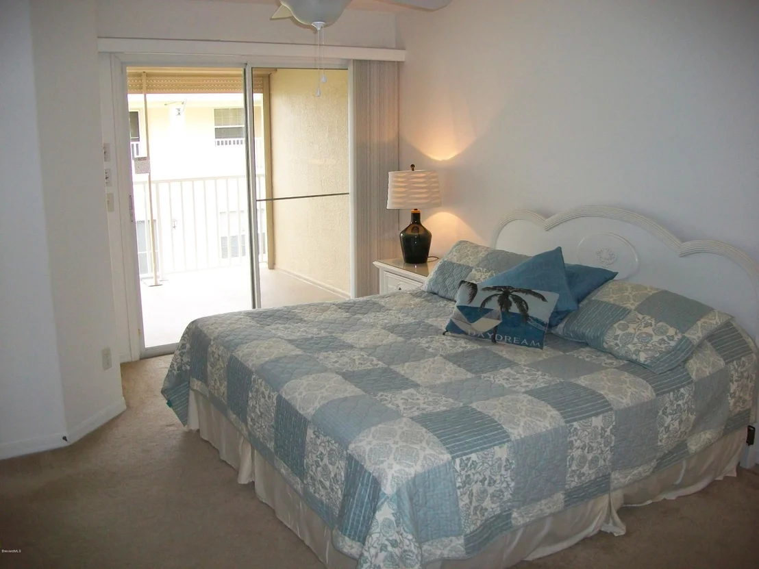 Photo of Unit 21 at 5201 Ocean Beach Boulevard