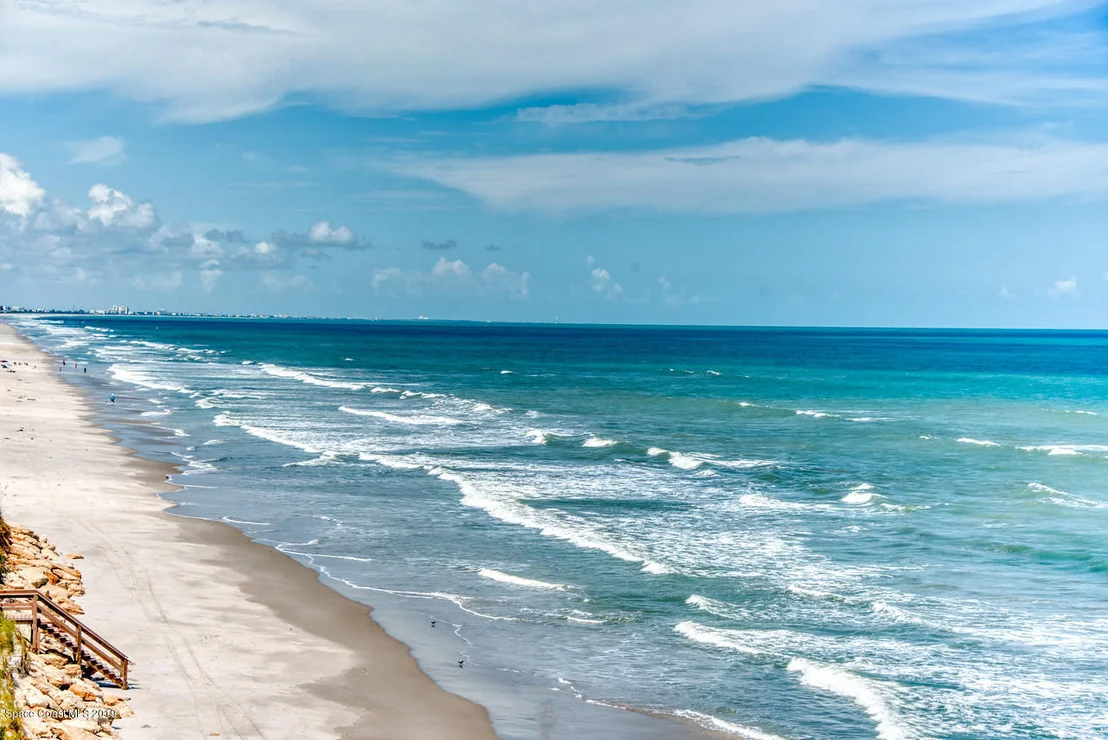 Photo of Unit 607 at 205 Highway A1a