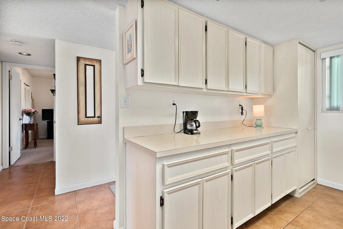 Photo of Unit 2 at 70 Cedar Avenue