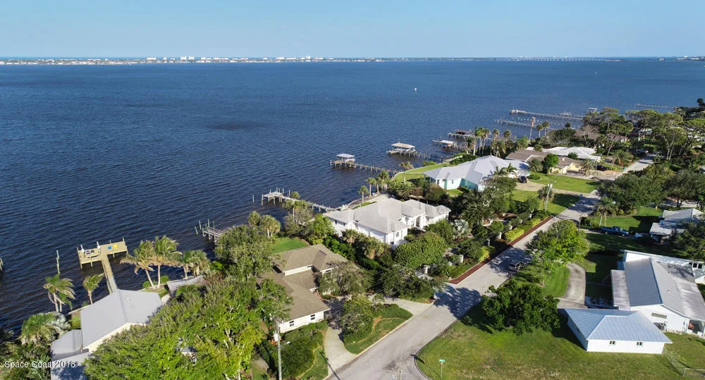 Photo of 839 Indian River Drive