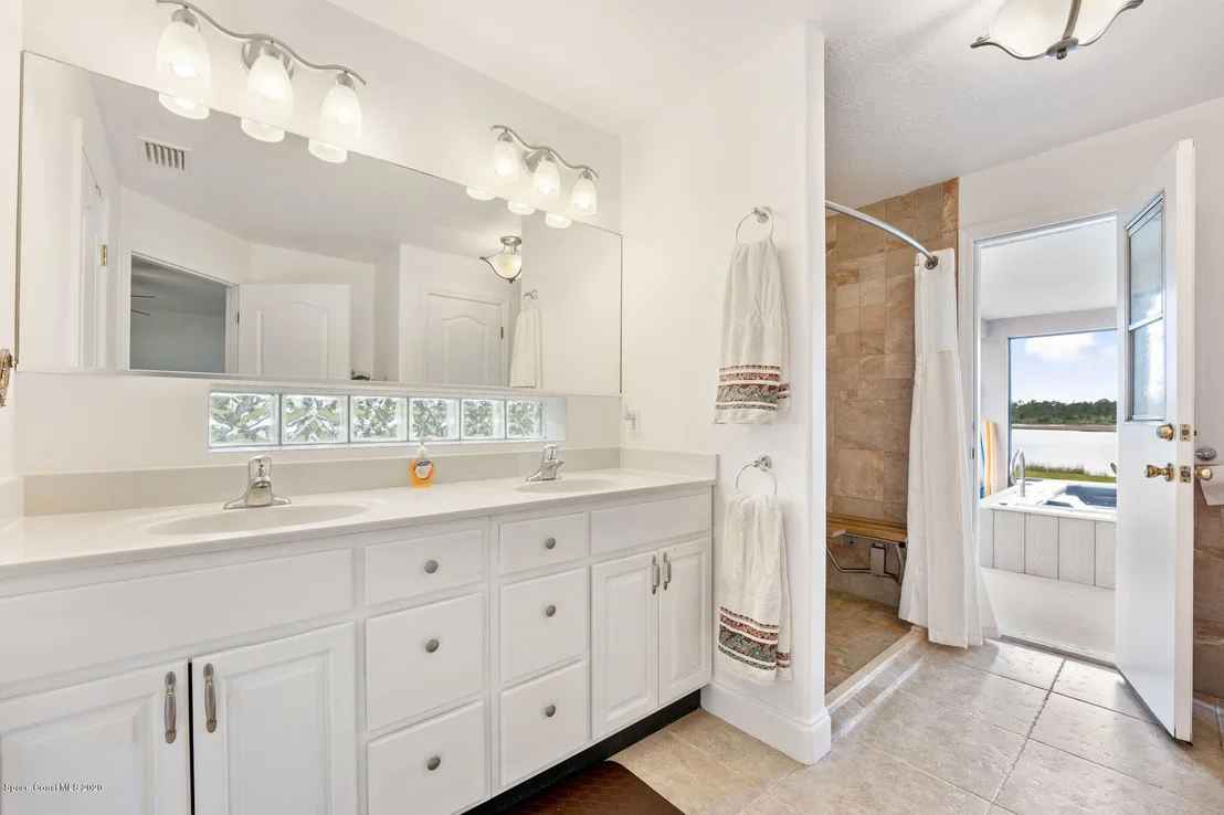 Photo of 1301 Grant Road