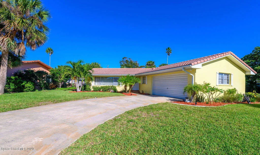 Photo of 250 Sand Pine Road