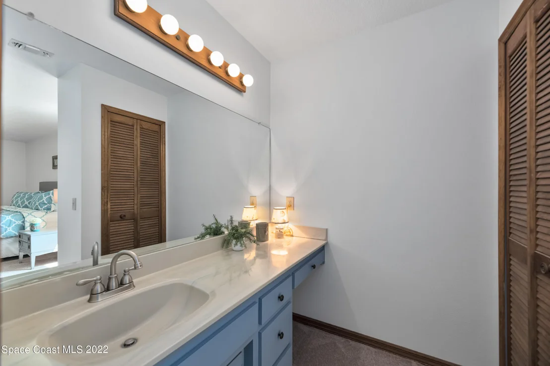 Photo of 3925 Milwaukee Avenue