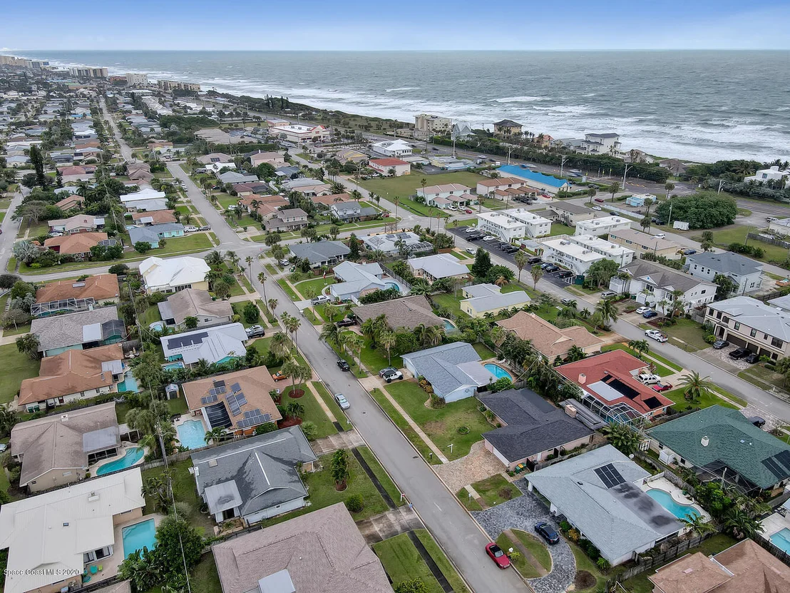 Photo of 681 Hibiscus Drive