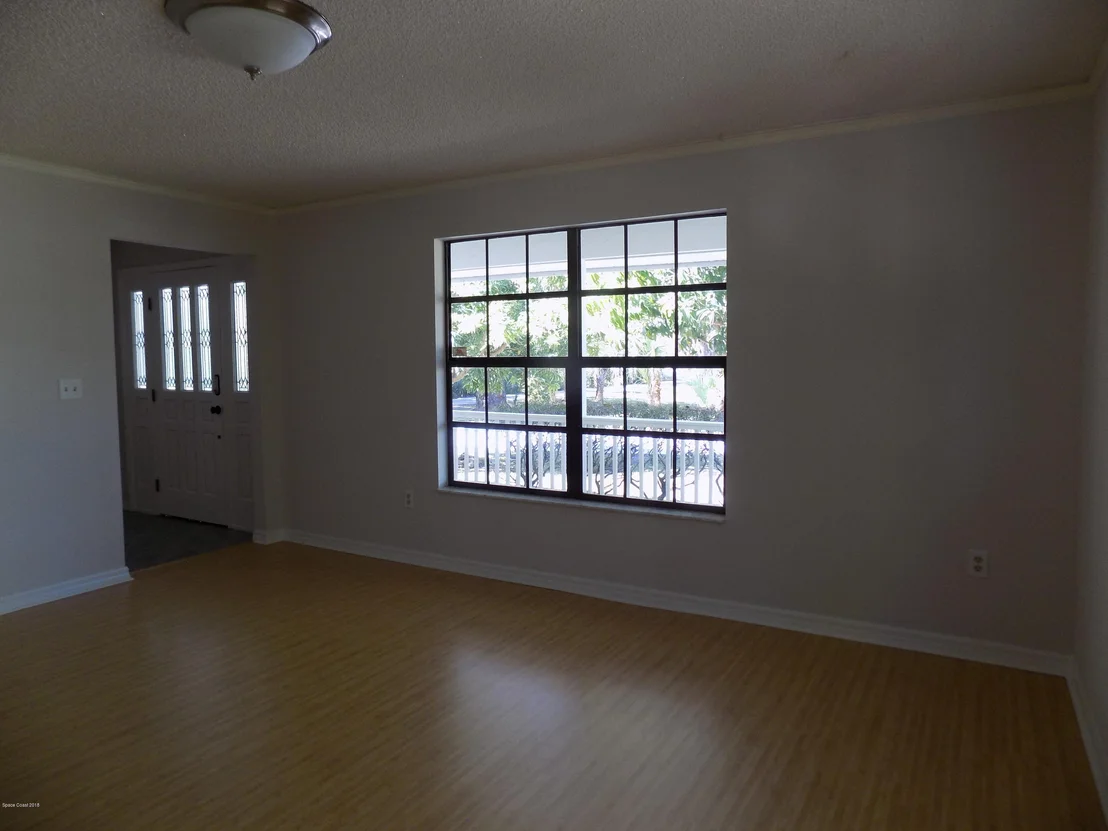Photo of 970 Bluegrass Lane