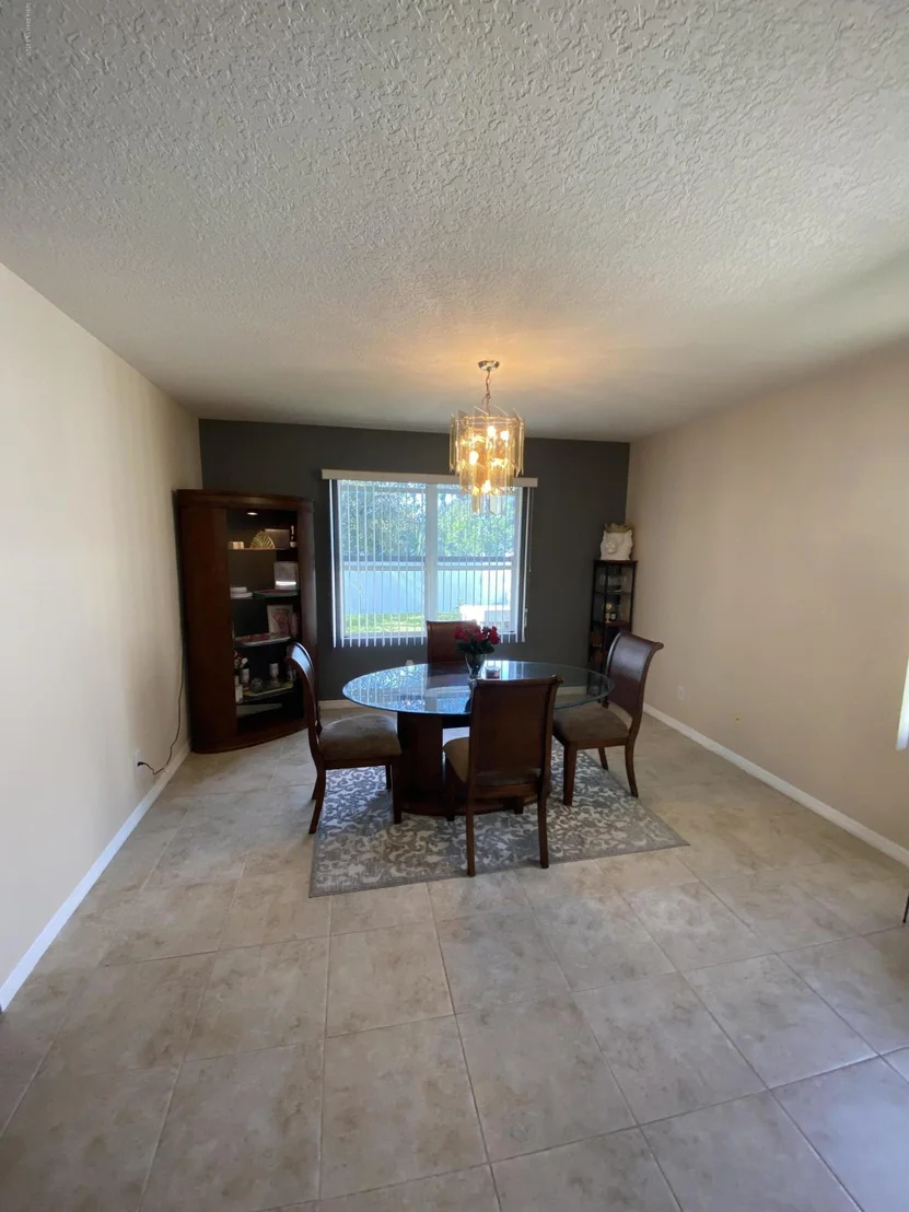 Photo of 422 Cressa Circle