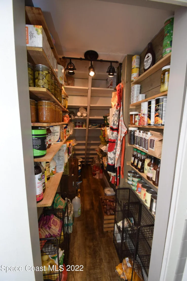 Photo of 1775 Grant Road