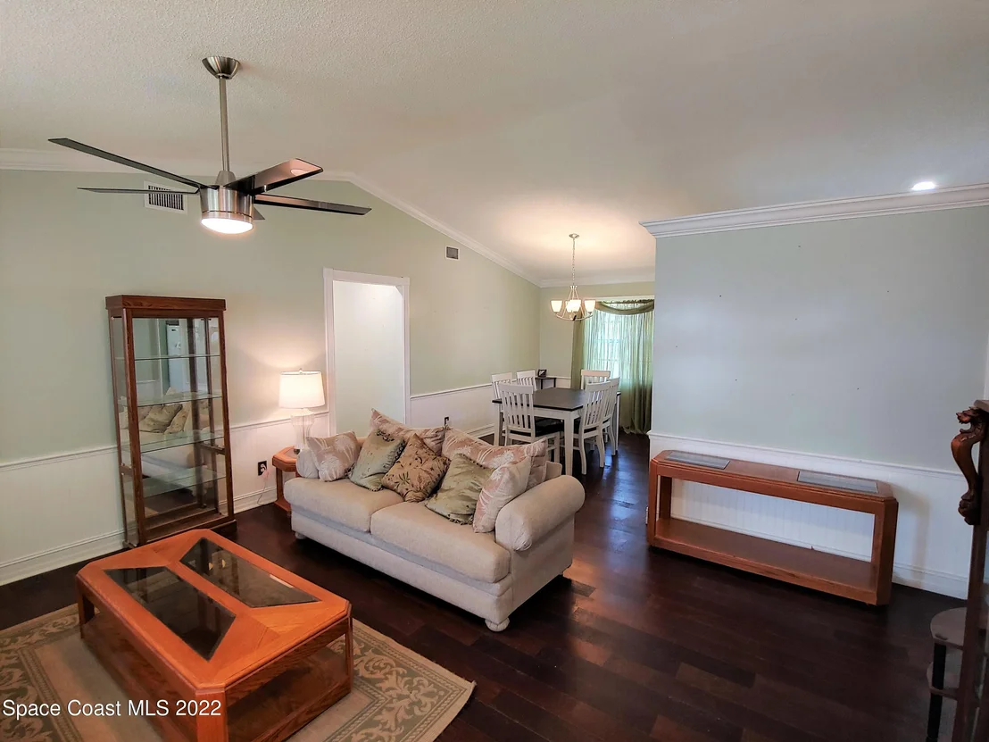 Photo of 2570 Nobility Avenue