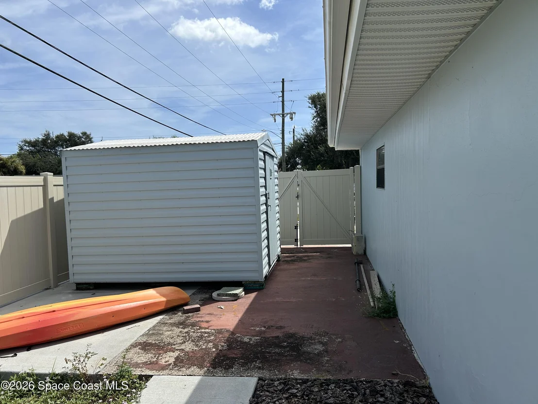 Photo of 858 Bianca Drive NE