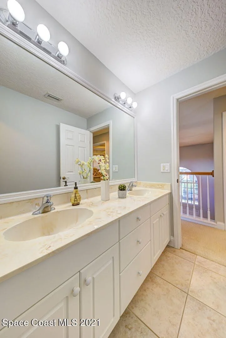 Photo of 1002 Worthington Spring Drive