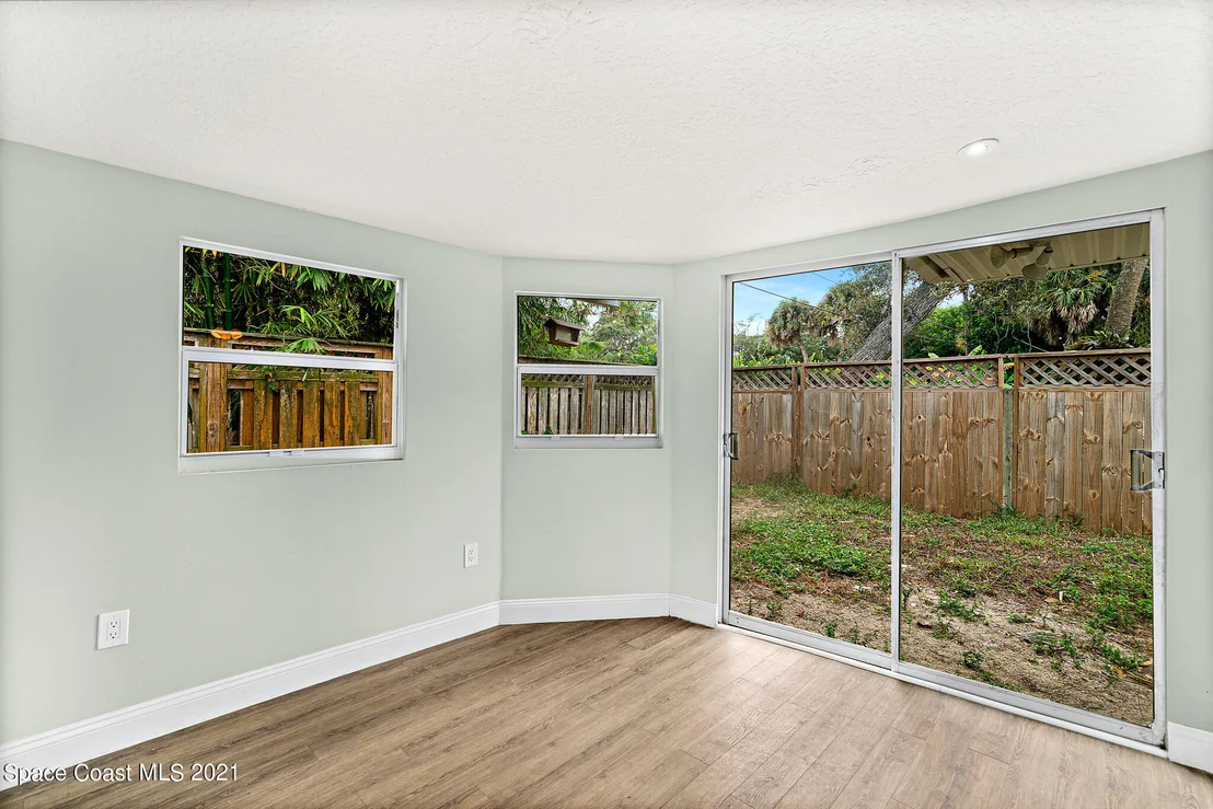 Photo of 555 Bahama Drive