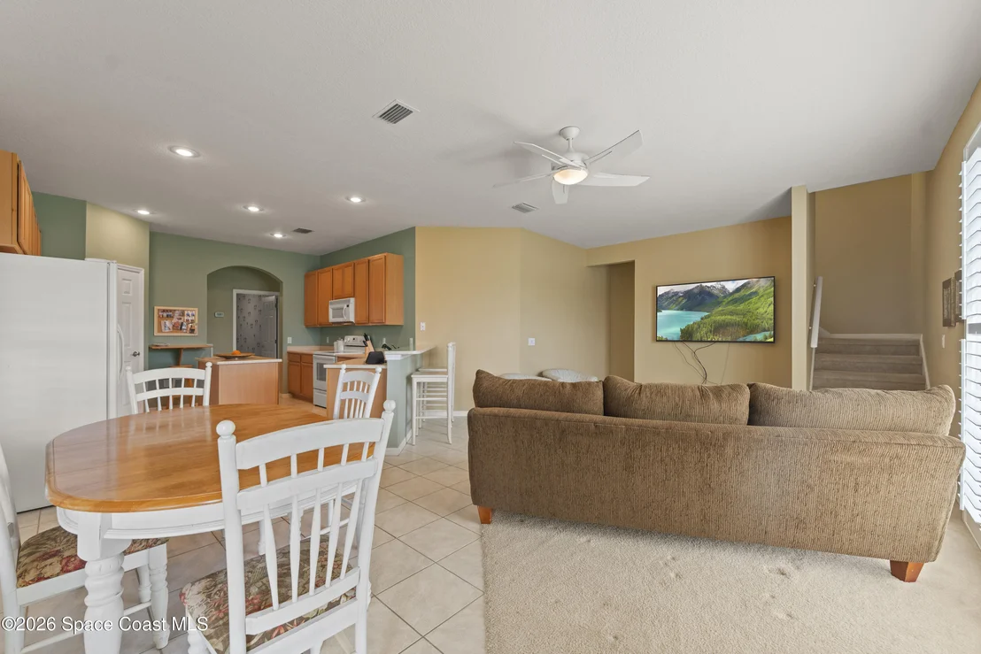 Photo of 385 Tunbridge Drive