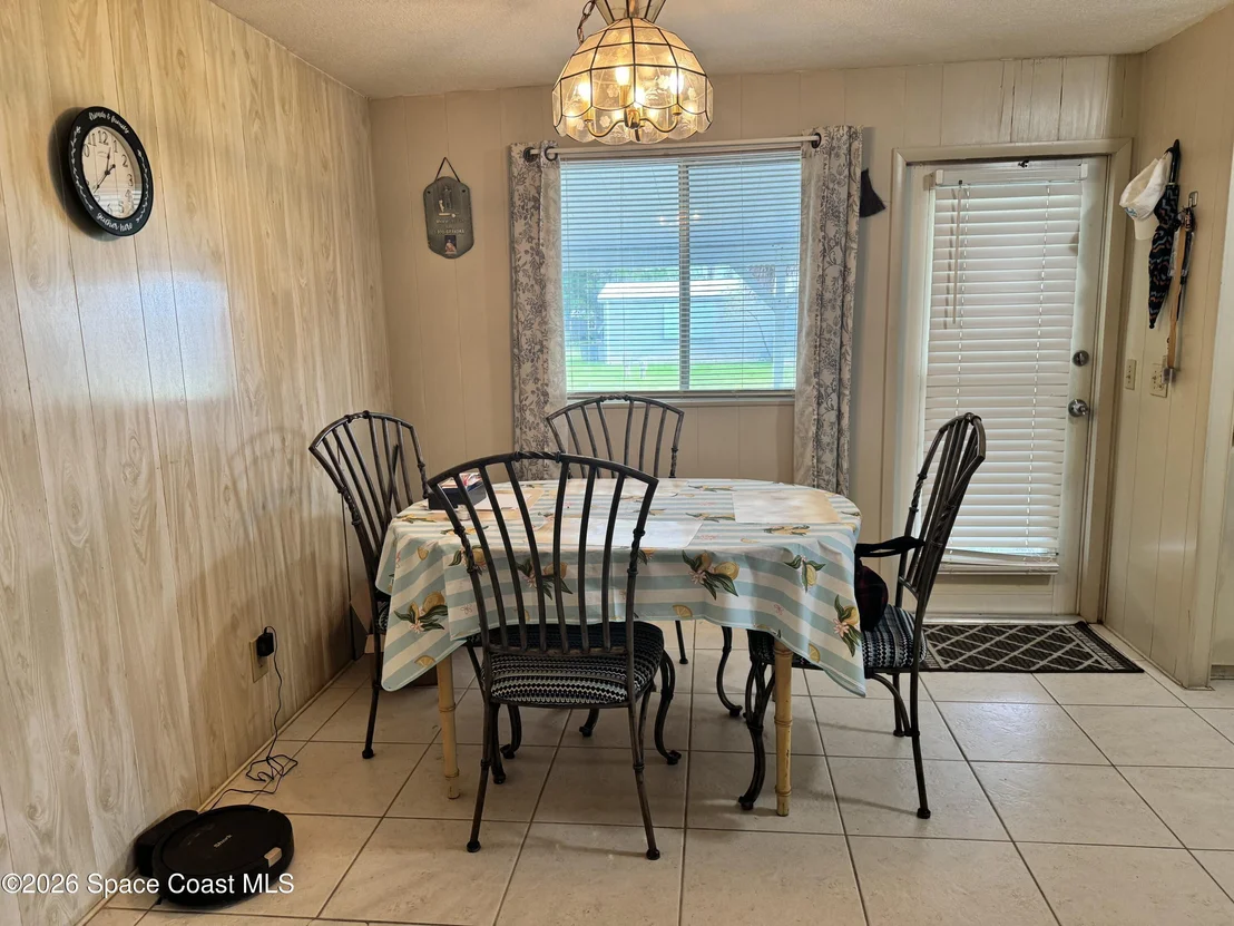Photo of 7590 Blackhawk Road