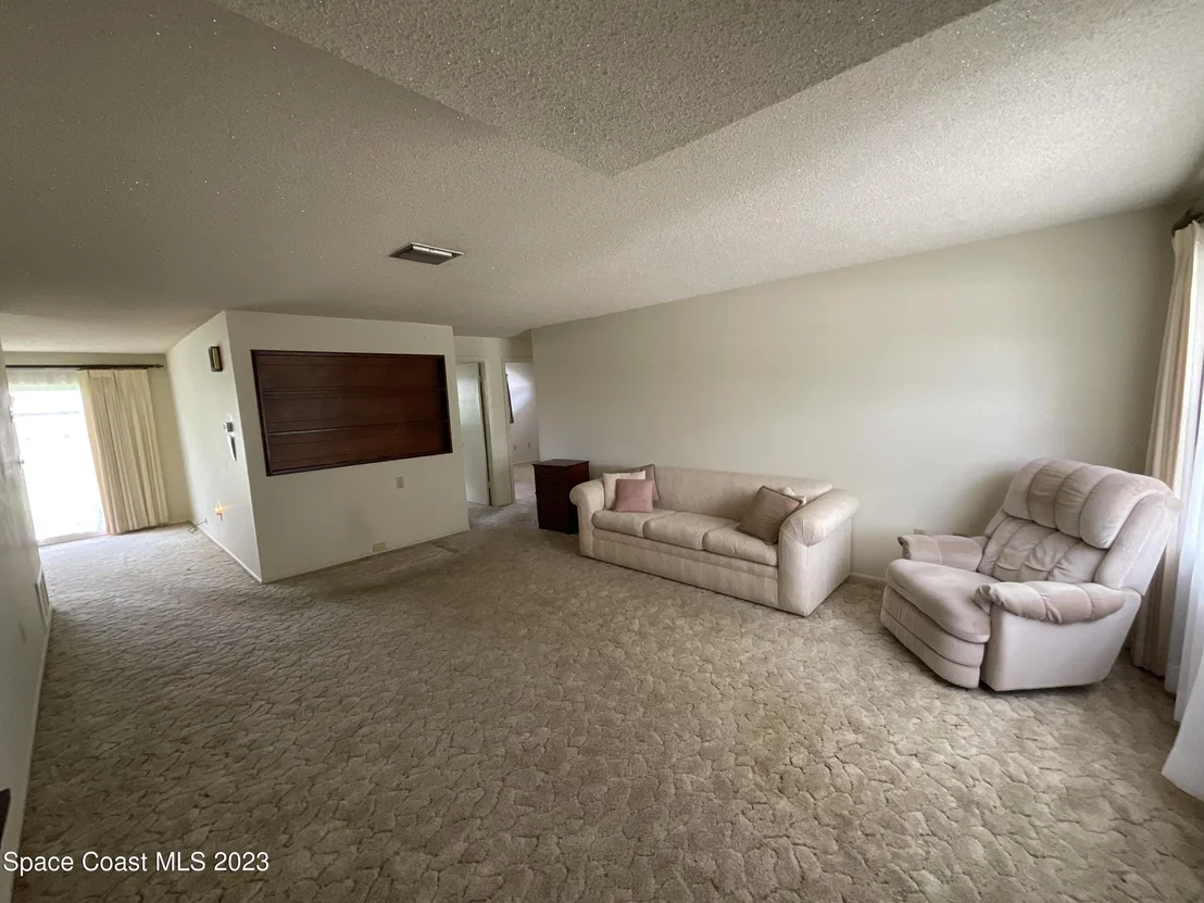 Photo of 918 Kings Post Road