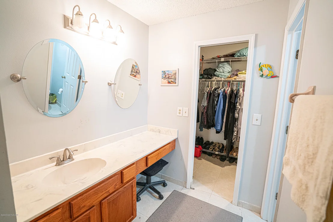 Photo of 843 Landsdowne Drive