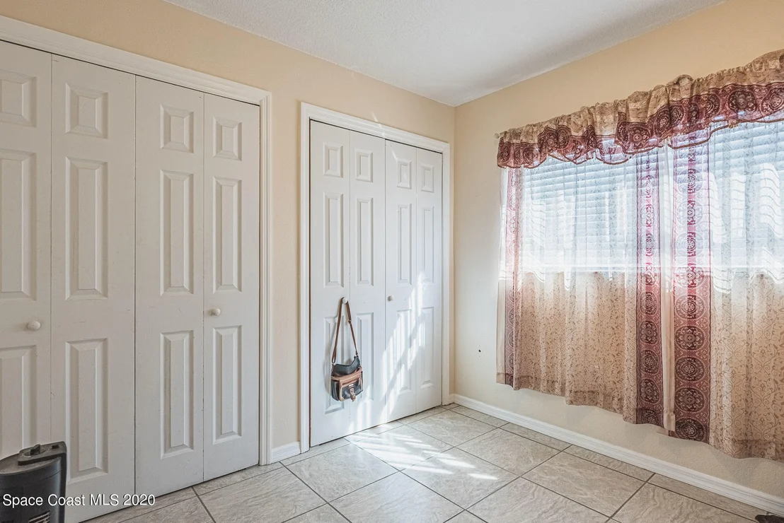 Photo of 337 Gemini Drive