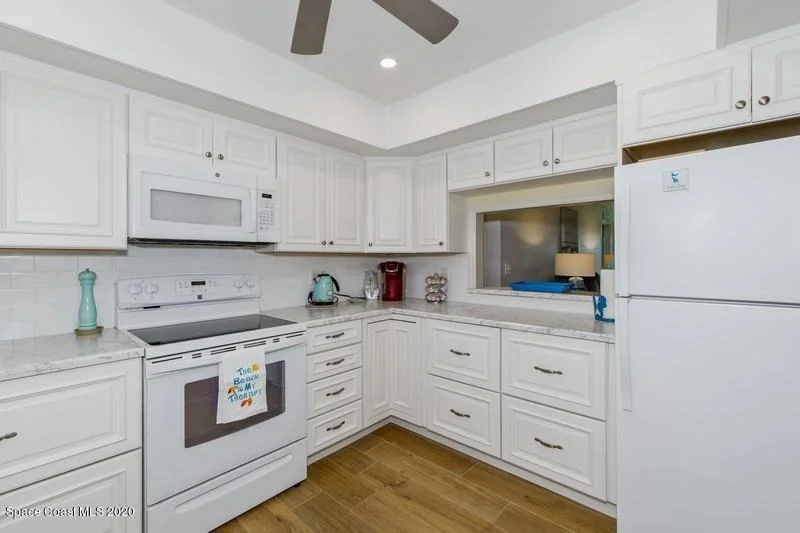 Photo of 208 Chalet Avenue