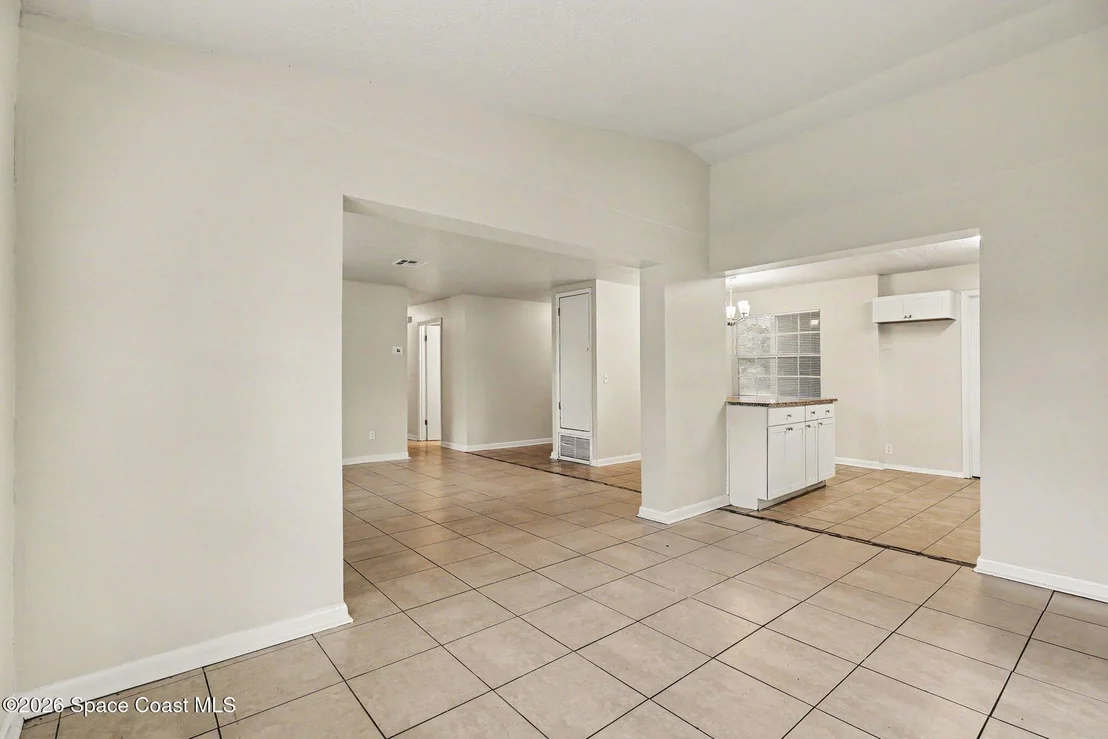 Photo of 1077 Judith Terrace