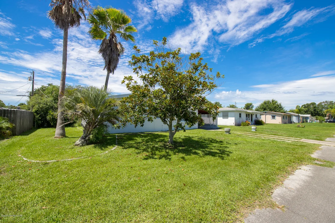 Photo of 307 W University Boulevard W