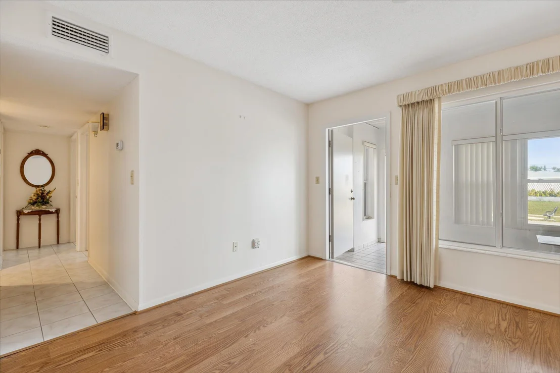 Photo of 2962 Chipper Drive NE