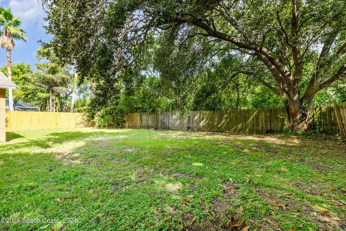Photo of 978 Sycamore Drive