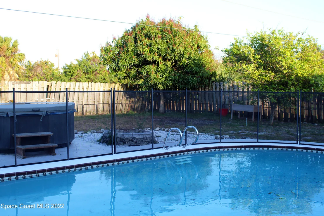 Photo of 951 Burn Drive NE