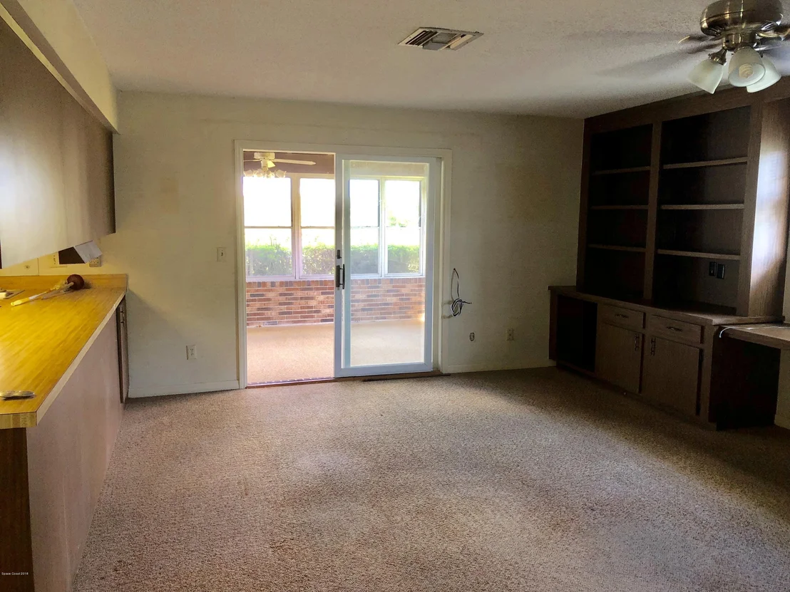 Photo of 1481 Meadowbrook Road NE