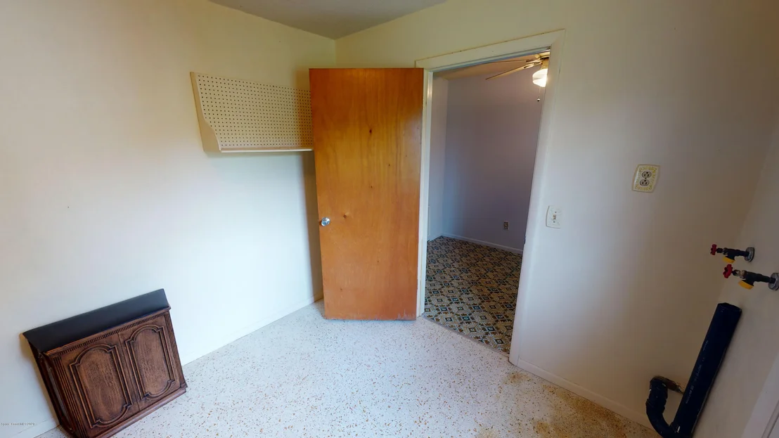 Photo of 566 Ford Circle E