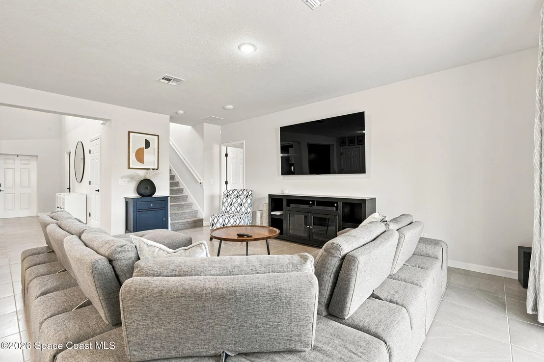 Photo of 2046 Kylar Drive NW