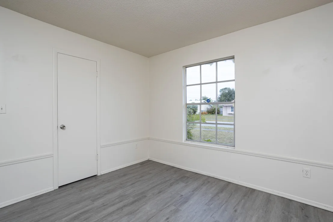 Photo of 3266 NE Edgewood Drive NE