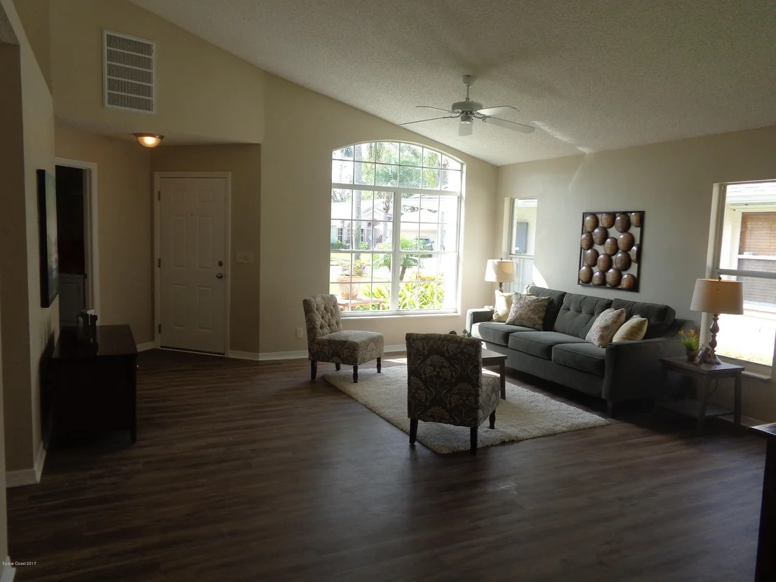 Photo of 3926 Saint Armens Circle