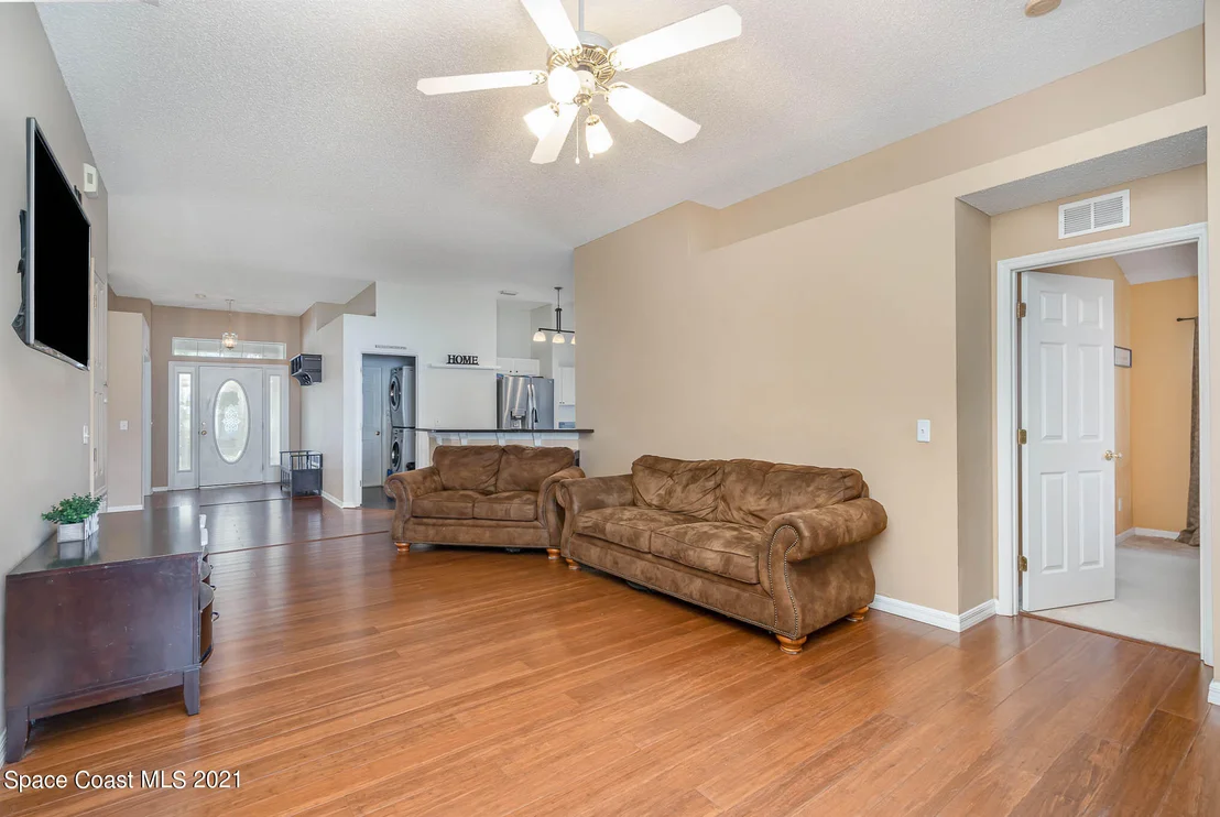 Photo of 1391 Olde Bailey Lane