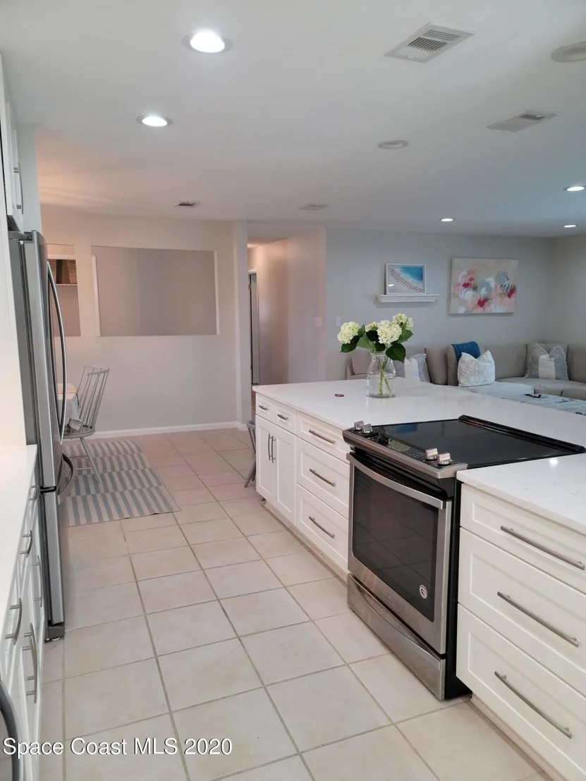 Photo of 235 Pineapple Street