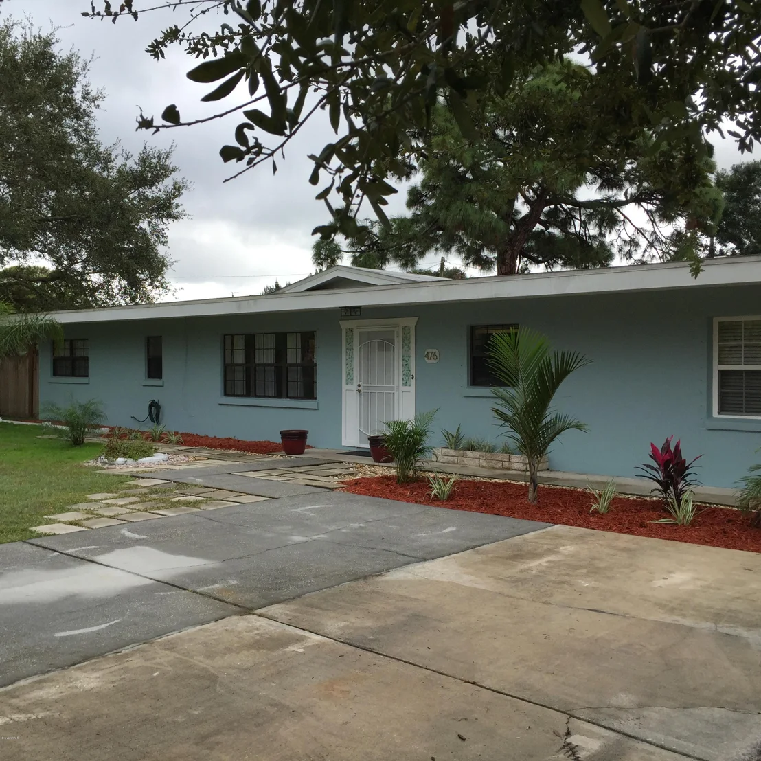 Photo of 476 Crescent Drive