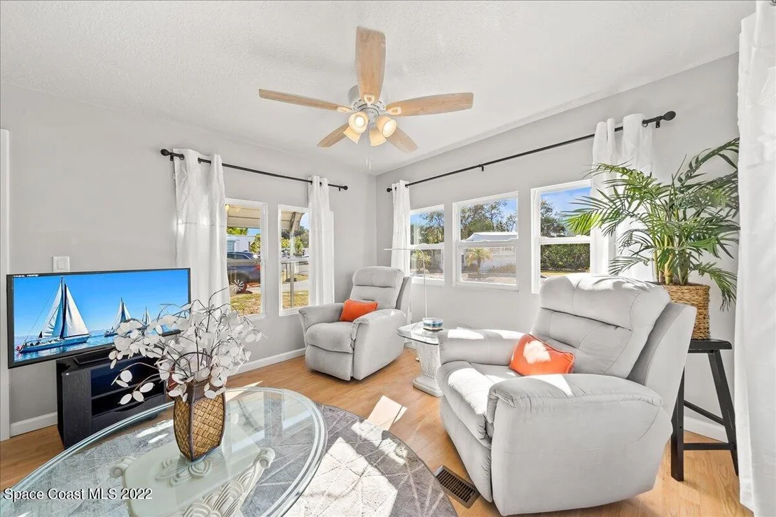 Photo of 3061 Indian River Drive NE