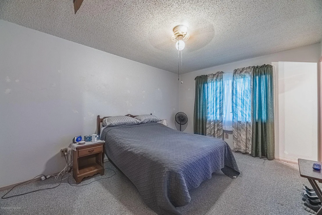 Photo of 997 Cadillac Drive NE