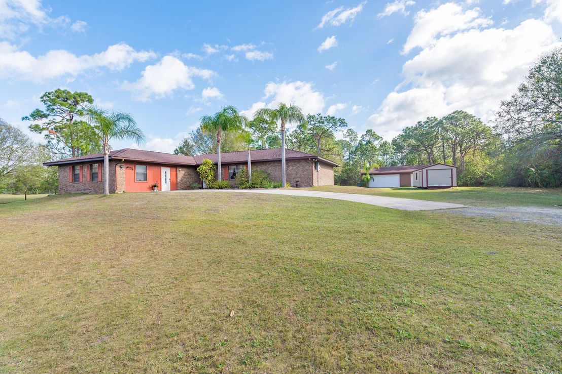 Photo of 2835 Beran Lane