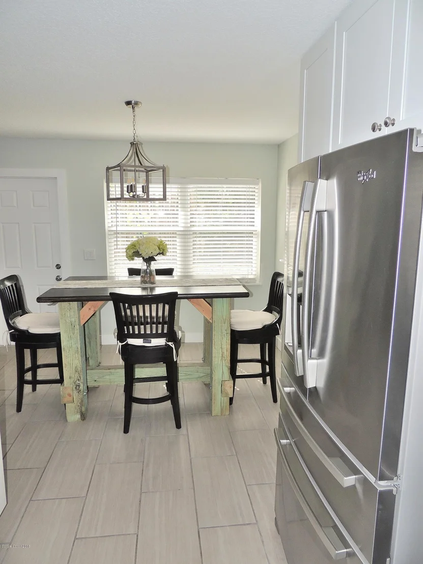 Photo of 991 Nagle Drive